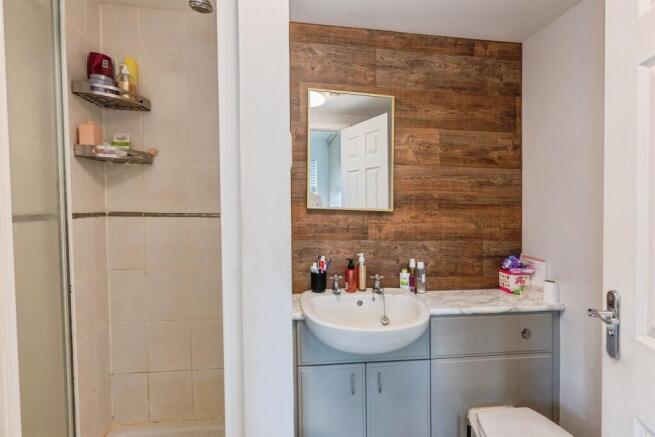 3 bed Terraced for sale Image 12