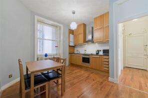 14, Ridgmount Gardens, London WC1E 7AR