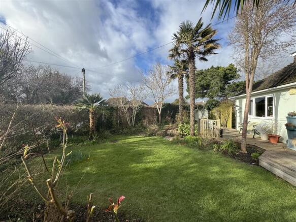 FRONT GARDENS