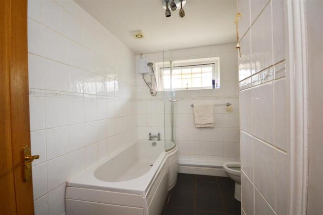 Bathroom Crossways.JPG