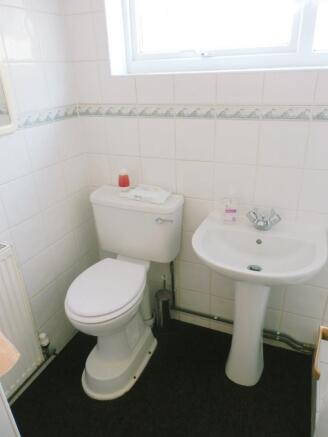 SHOWER ROOM