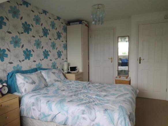 Bedroom: