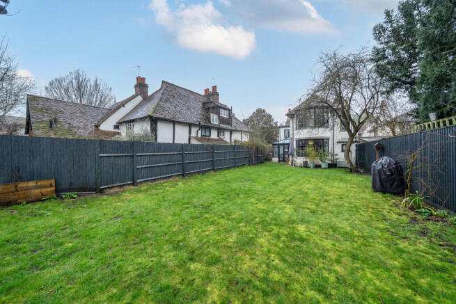 1415061-37-698f45...