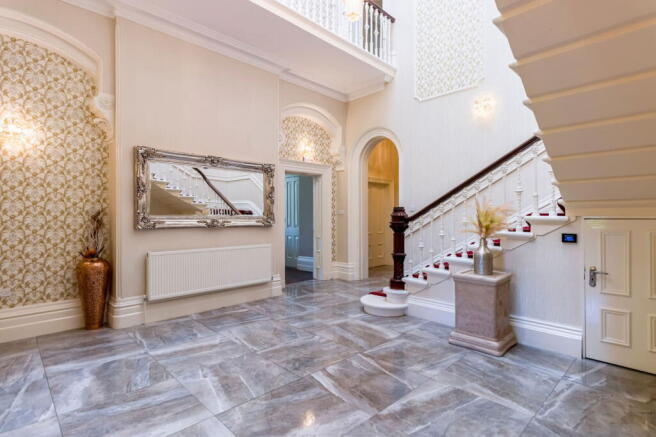 12 bed Detached for sale Image 10