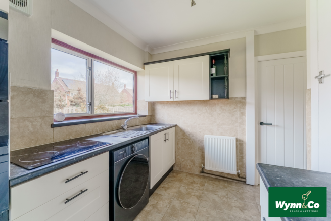 2 bed Semi-Detached Bungalow for sale Image 12