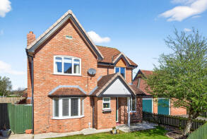3, White Hart Gardens, Hartford, Northwich CW8 2FA