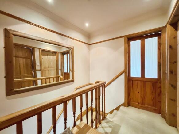 3 bed Semi-Detached for sale Image 10