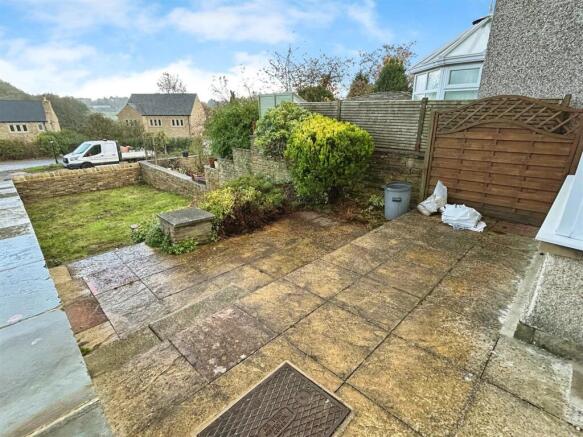 3 bed Semi-Detached to rent Image 9