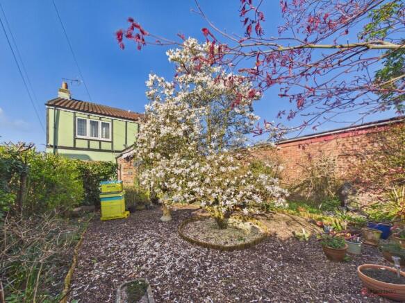 4 bed Detached for sale Image 4