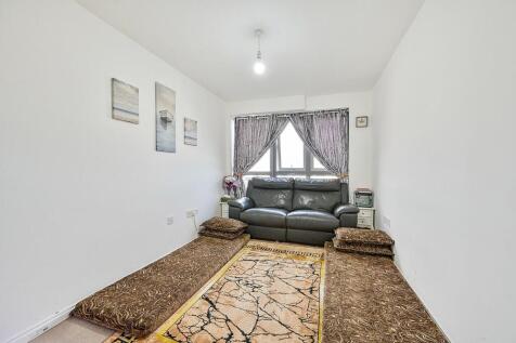 Victoria Road, North Acton, London, W3