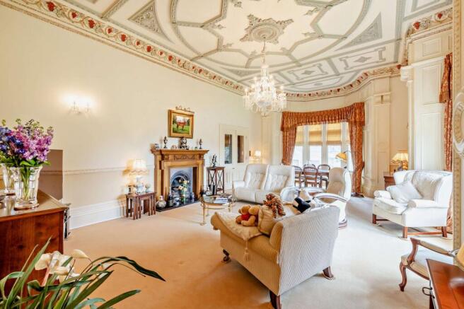 2 bed Flat for sale Image 4