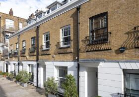 3, Vintners Row, Lamont Road Passage, London SW10 0HN