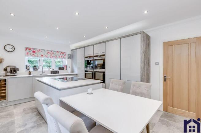 Dining kitchen