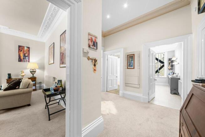 2 bed Flat for sale Image 6