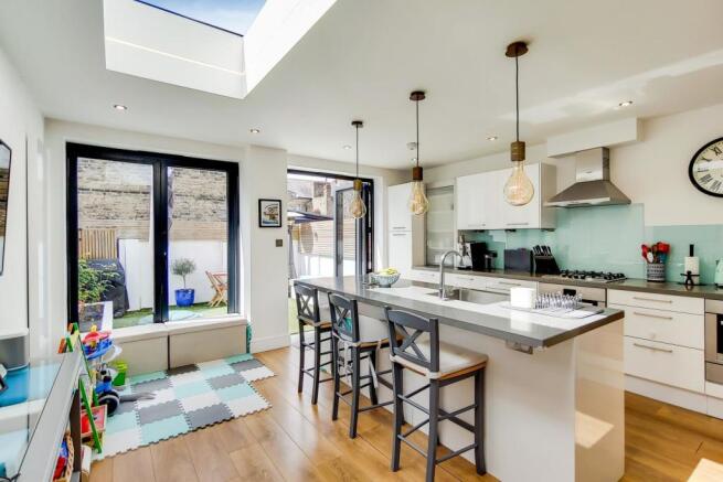 5_Kitchen-2.jpg