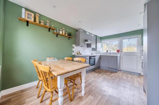 Thirlstane Firs, Valley Park, Chandler's Ford photo 4