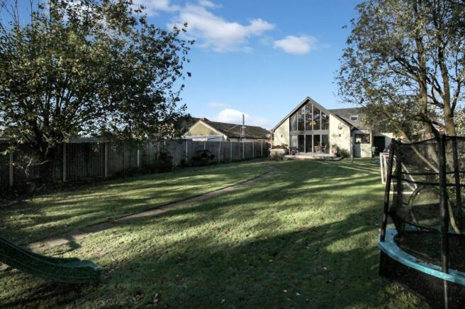Woodchurch Road, Shadoxhurst, TN26 photo 4
