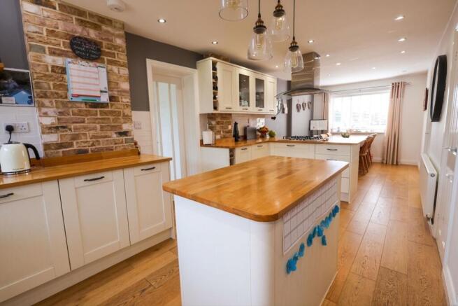 Kitchen/Dining Room