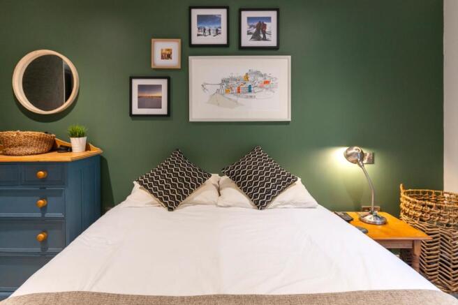 RHC351TLF3 - Bedroom A.jpg