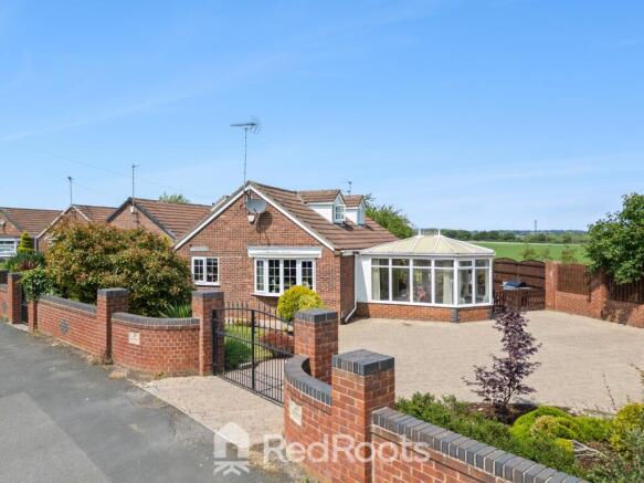 3-bed detached on Adwick-Le-Street, Doncaster, South Yorkshire, DN6, £350,000