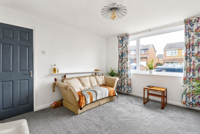 3 bed Semi-Detached for sale Image 6