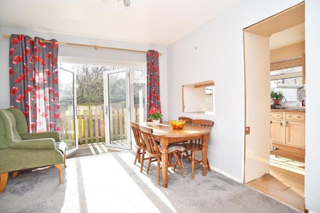 3 bed Semi-Detached for sale Image 4