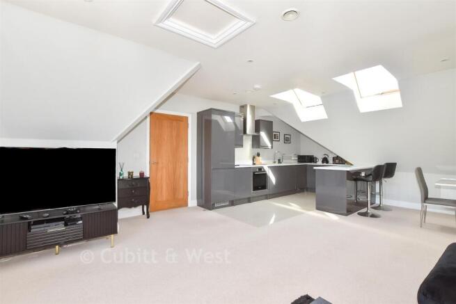 Lounge/Kitchen/Dining Area