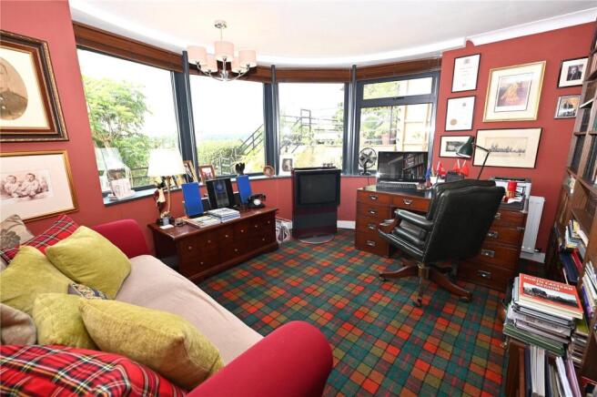 4 bed Link Detached House for sale Image 6