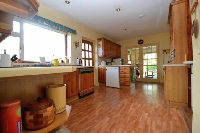 kitchen 1.JPG