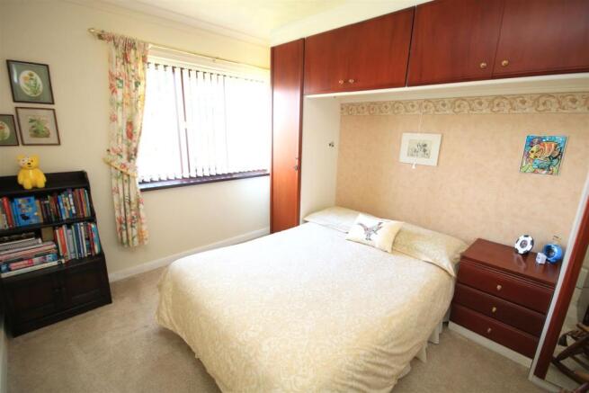 BEDROOM 2
