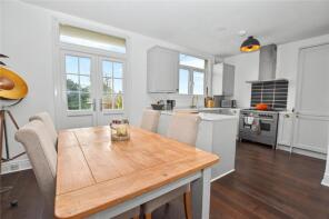 49, Mayplace Road East, Bexleyheath DA7 6EA