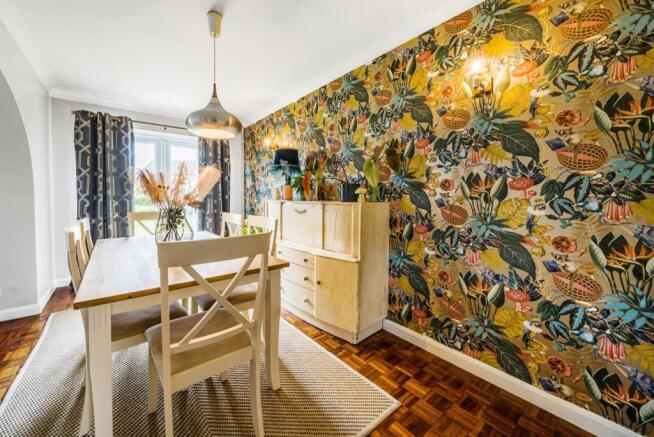 DINING AREA.jpg