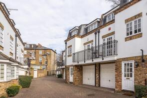 3, Watermans Mews, London W5 3TD