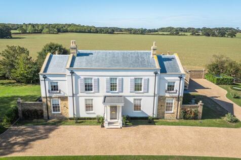 Showstopping Four Bedroom Georgian Home with Wonderful Private Grounds in Toft Monks