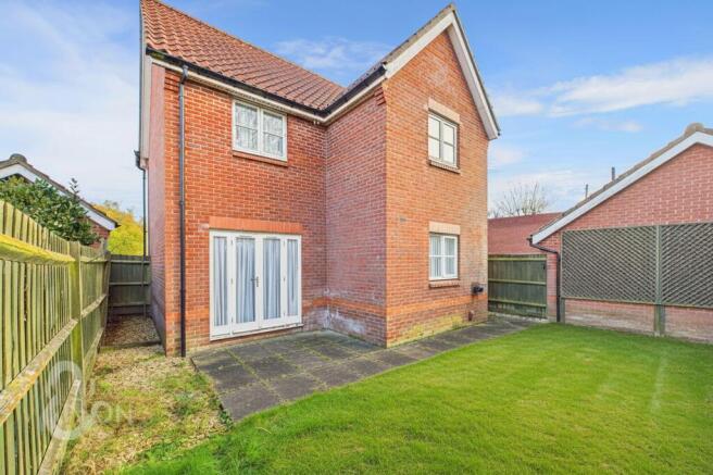 3-bed detached on Millers Drive, Dickleburgh, Diss, £265,000