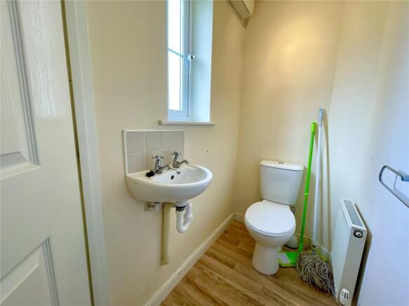 Wc/Cloakroom