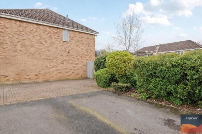 Belfry Square, Beggarwood, RG22 photo 3