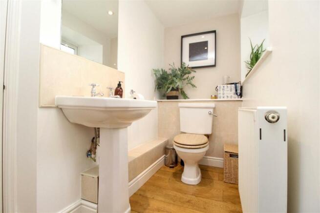 EN SUITE