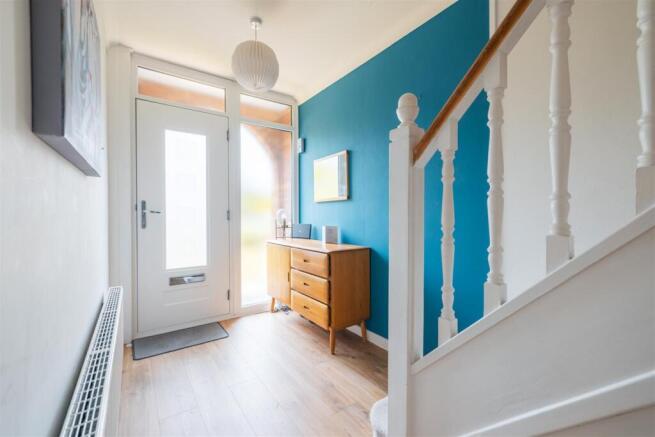 29 Abbots Way-2.jpg