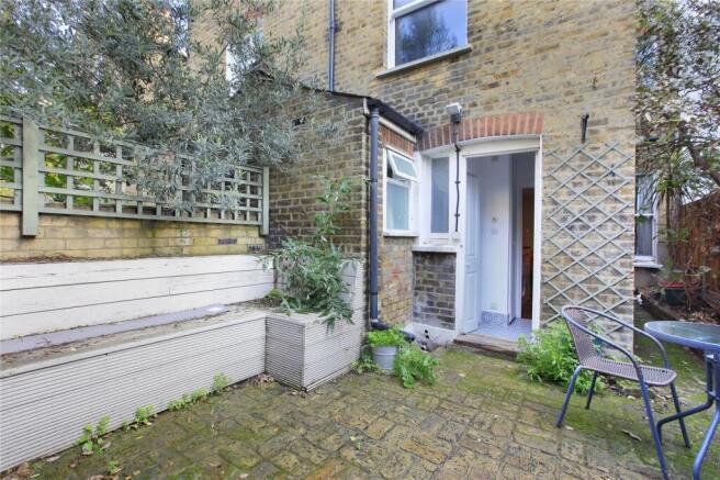 property in Brayburne Avenue, 
Clapham, SW4