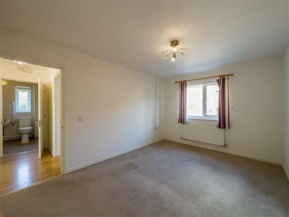 22 Thorncliffe Road-2.jpg