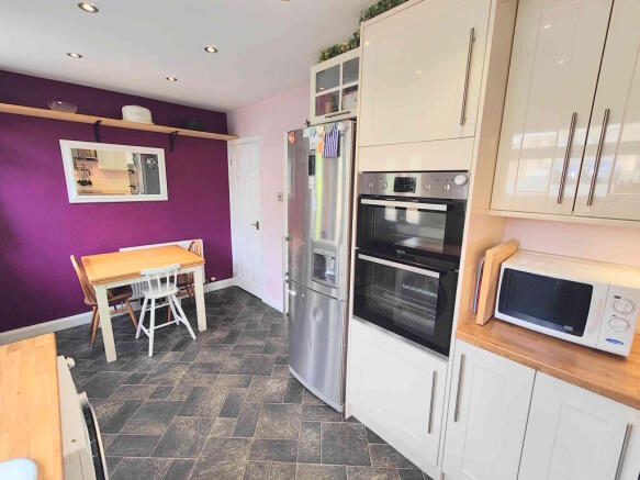 2 bed Terraced for sale Image 7