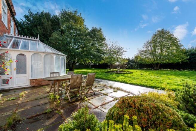 Rear patio/garden