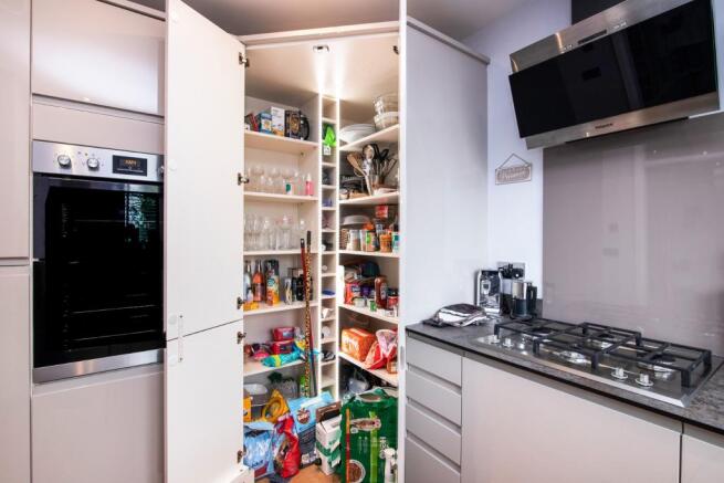 Walk in pantry