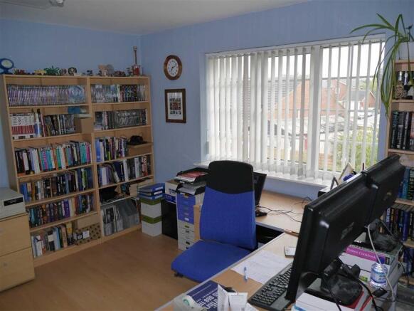 Photo 10