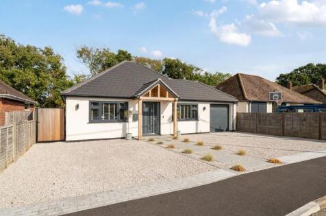 Buckstone Close, Everton, Lymington, SO41