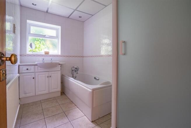 BATHROOM: