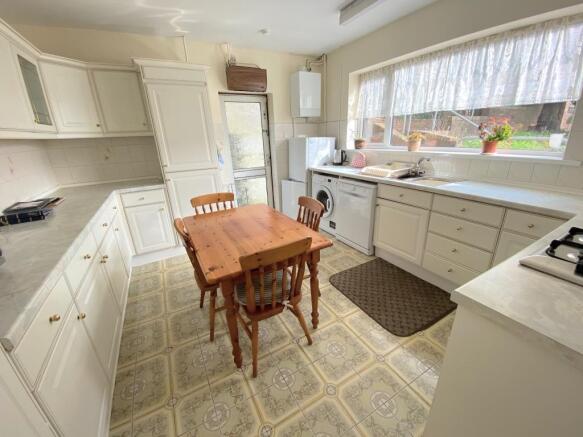 Kitchen/ Breakfast R
