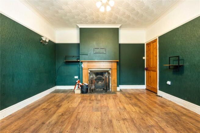 3 bed Semi-Detached for sale Image 4