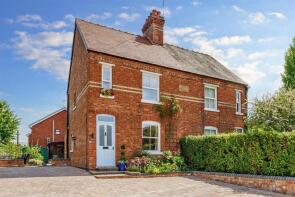 1, Brook Cottage, Brook Lane, Charlton WR10 3LG